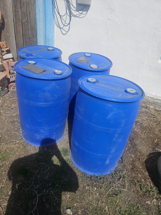 Продам бочки пластиковые