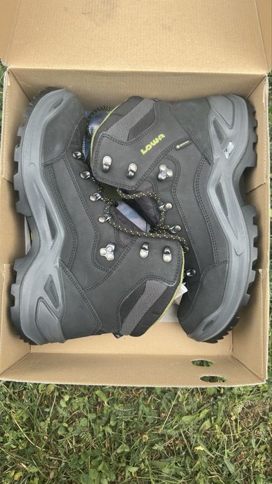 Lowa Renegade Gore-tex