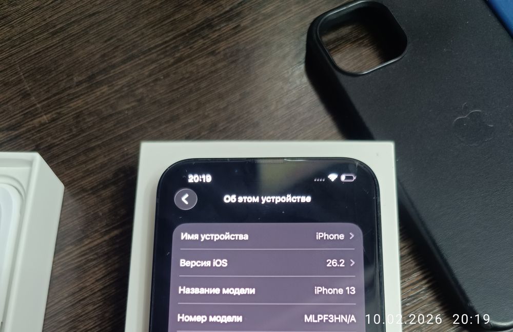 Продам айфон 13 и наушники вместе