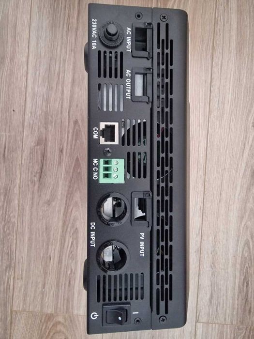 продам инвертор с 12v на 220v 1кВт
