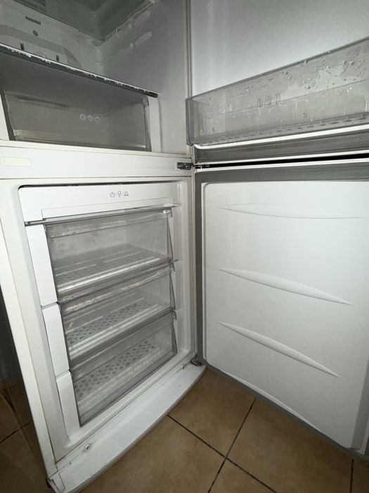 Продаю холодильник LG