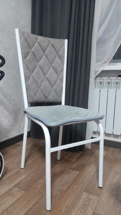 Продам стулья  6 штук