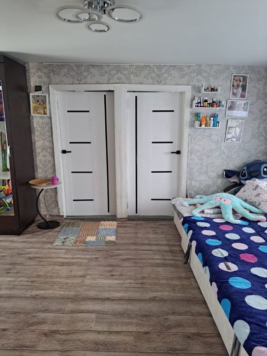 Продается трехкомнатный дом общей площадью 58,2 кв, участок 3 сотки.