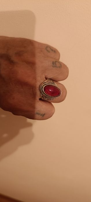 Срочно продам кольцо с изумуродом!