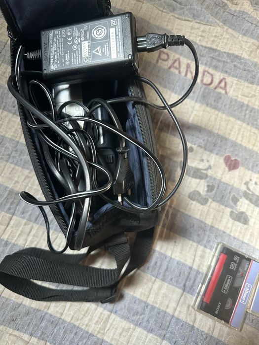 Продам  видеокамера Sony Handycam
