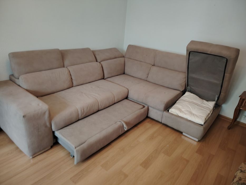 Canapea de colț extensibilă
