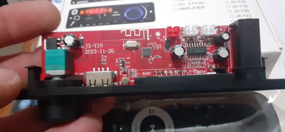 Amplificator 2x25w cu bluetooth,radio, usb, sd, telecomanda, 12v