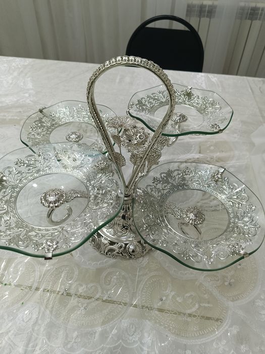 Продоётся сухофруктовница