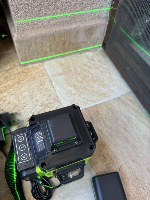 Laser 360 cu accesorii , lumina verde