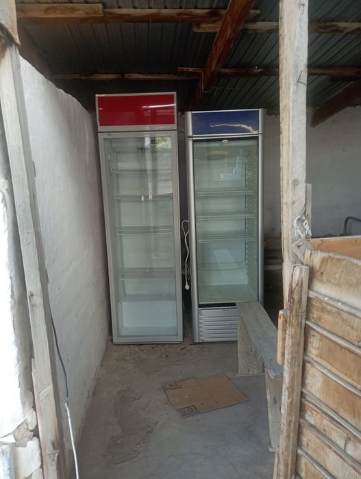 Холодильник витринный