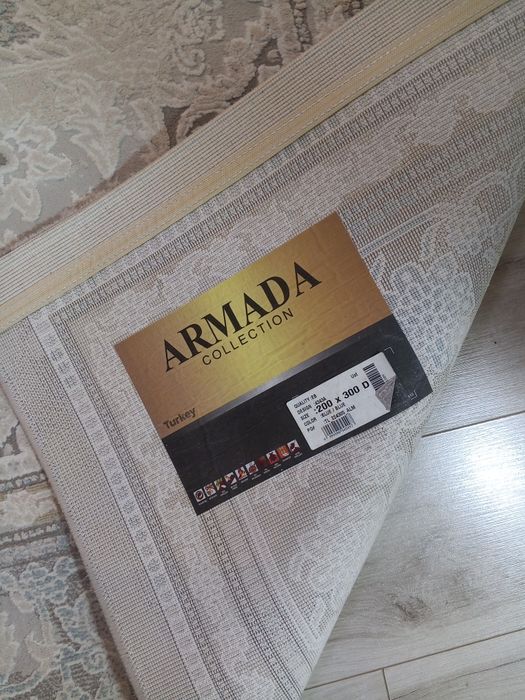 Продам ковёр в отличном состоянии