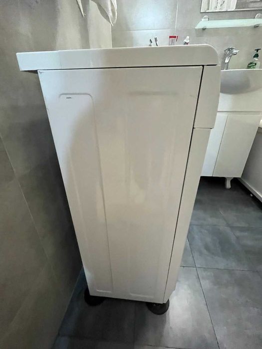 Продается узкая  стриральная машинка Samsung Б/У