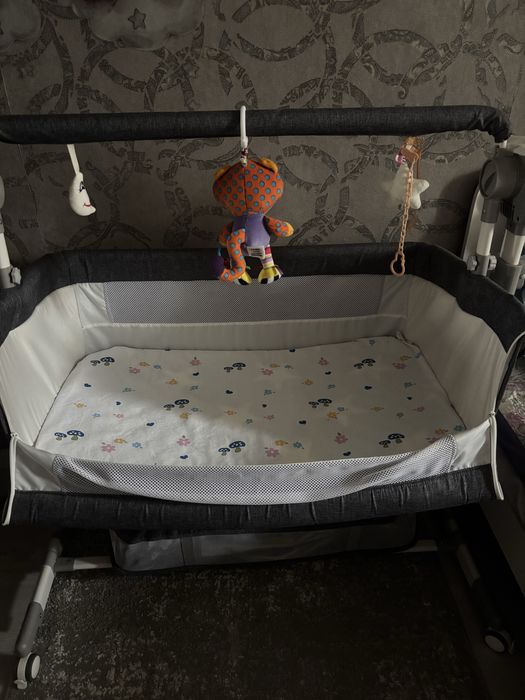 Манеж люлька электронная