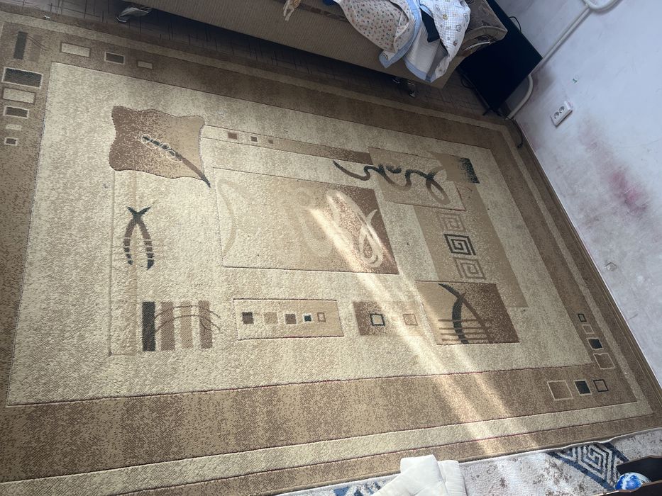 Продается ковер двух размеров