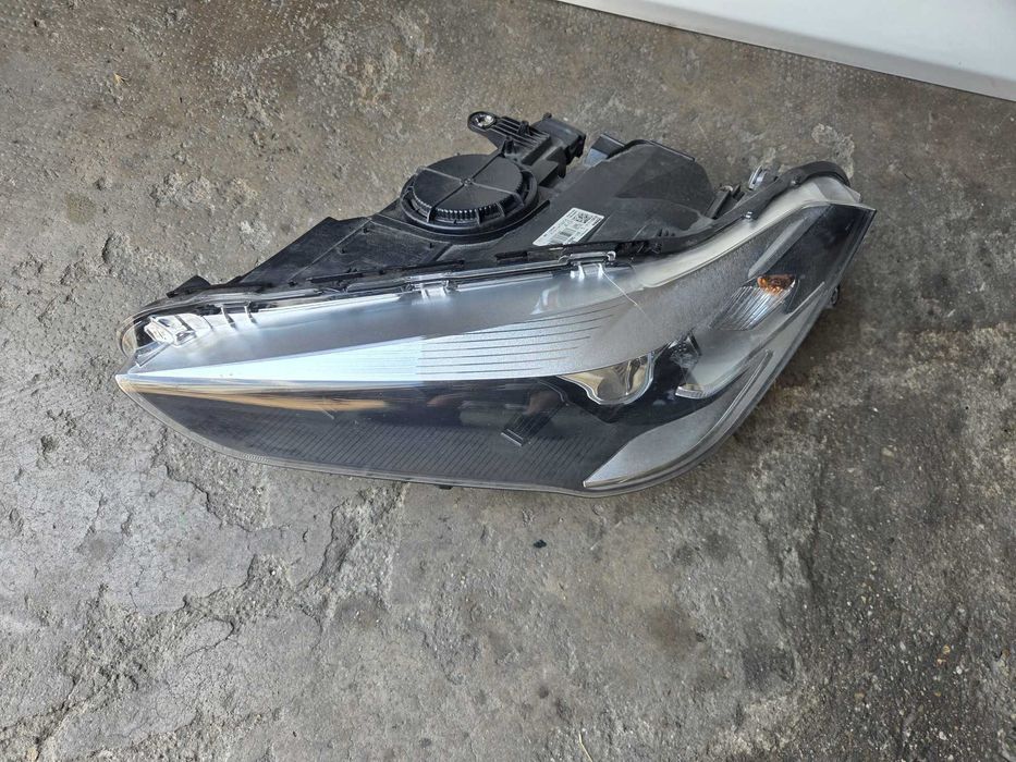 Far faruri stanga dreapta halogen original BMW X1 F48 cod 7346536 7346535