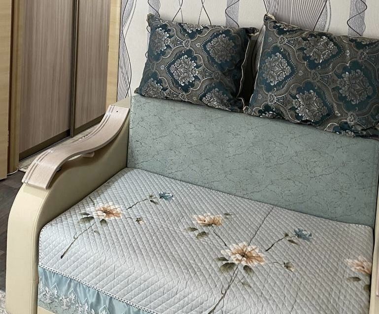 продаю диван 321