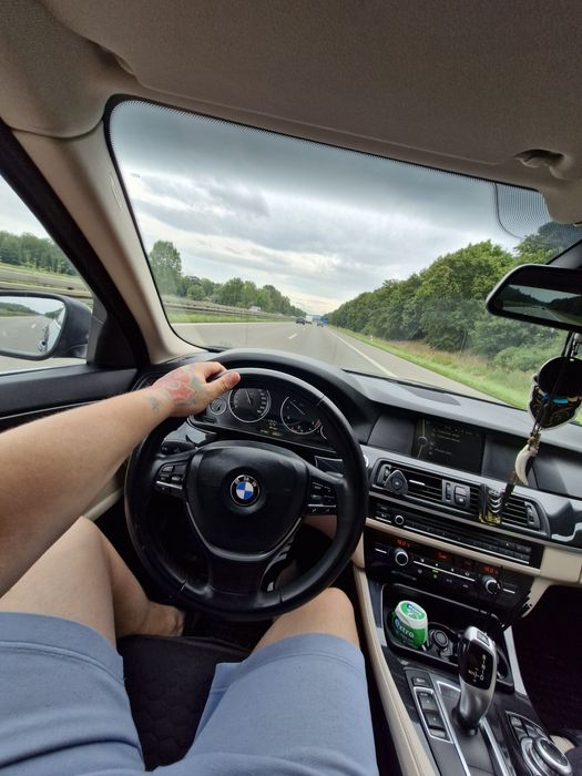 BMW seria 5 520d F11