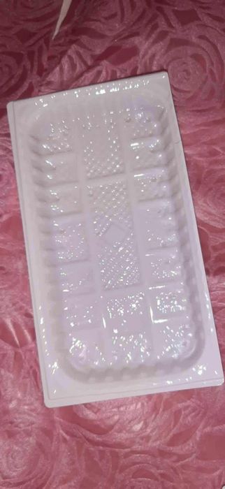 ЕДНОКРАТНИ  Пластмасови Чинийки