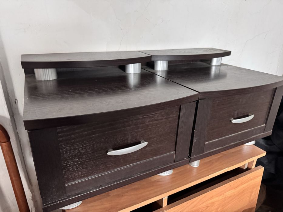 Продам прикроватные тумбы