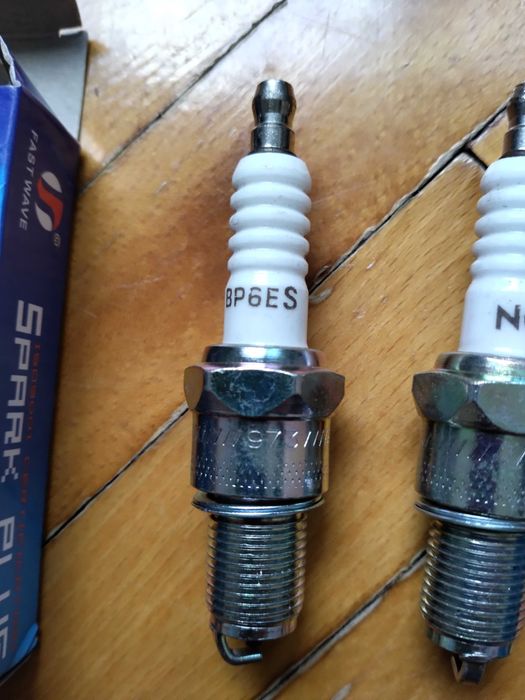 Запалителни свещи NGK