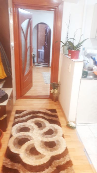 Vand apartament  2 camere