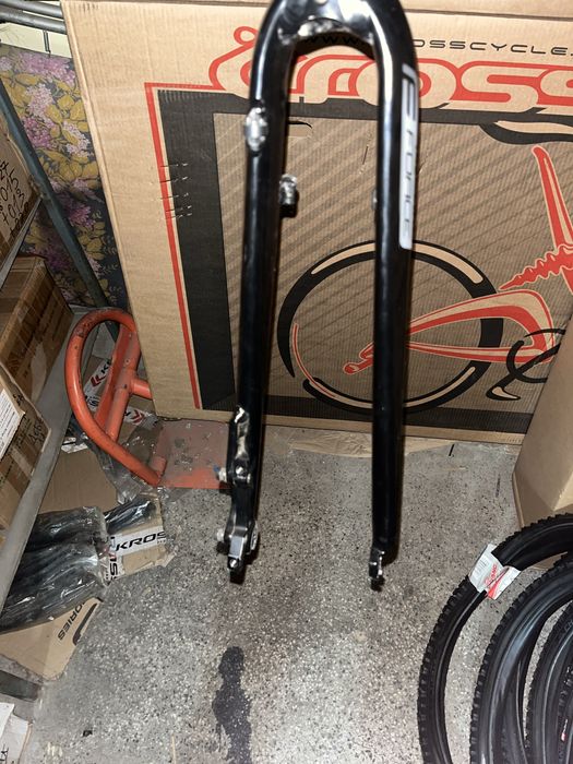 Твърда вилка за диск 28”