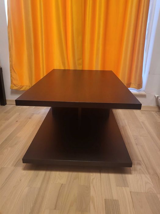 Masuta moderna cu raft