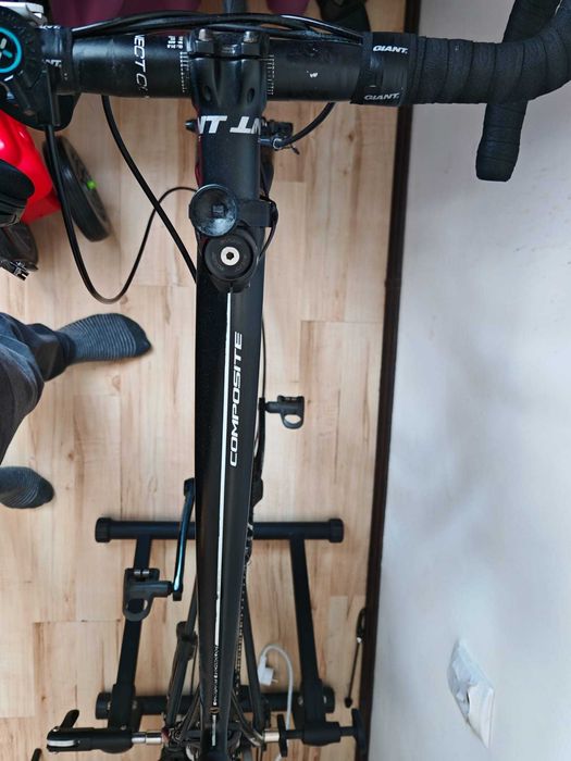 Bicicleta cursiera Giant Defy cu home trainer inclus