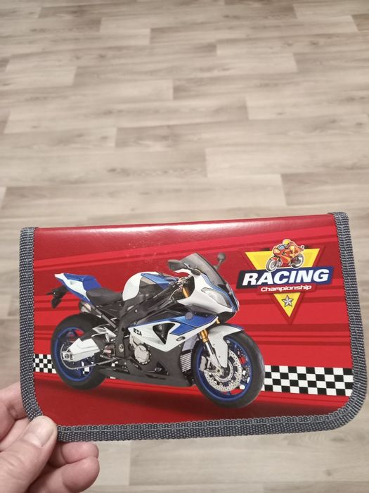 Продам рюкзак школьный.