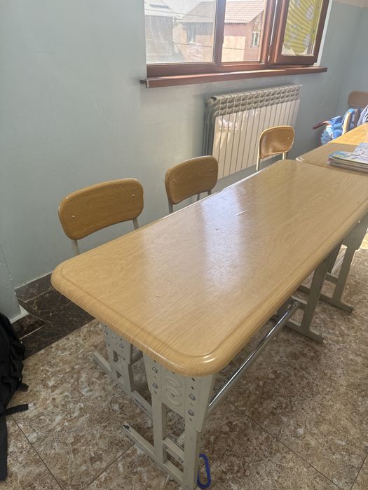 Продам парту (комплект)