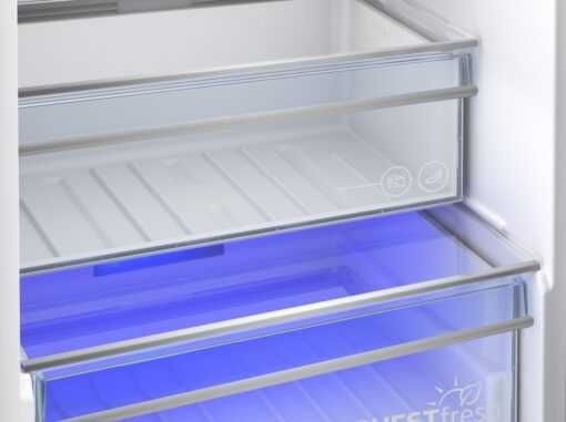 Нов хладилник с фризер за вграждане Беко/Beko BCNA306E42SN 193 см