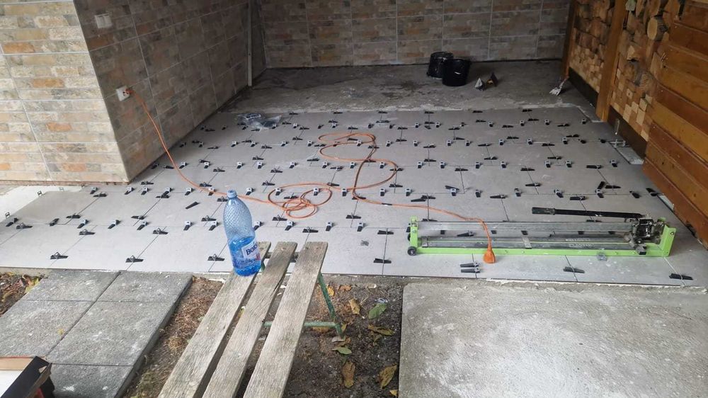 Ofer servicii de amenajari interioare