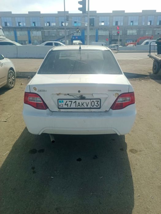 Продаю машину нексия