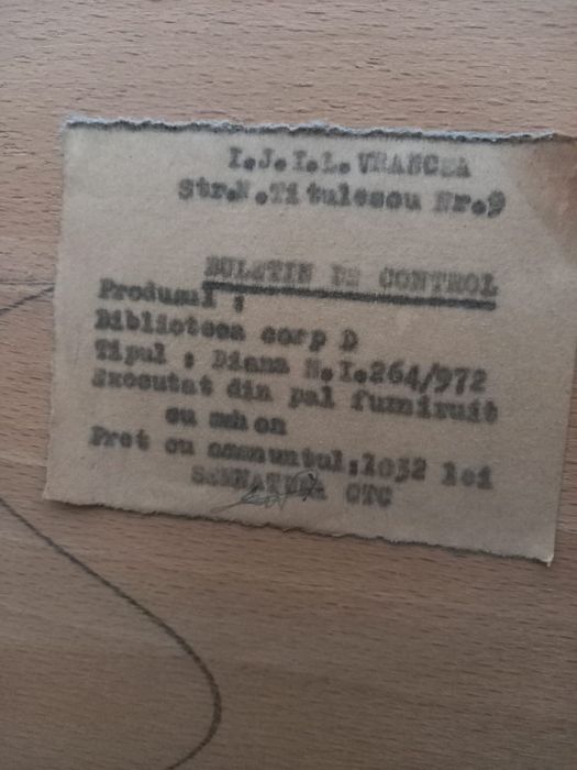 Set mobilier lemn masiv furniruit, moda veche