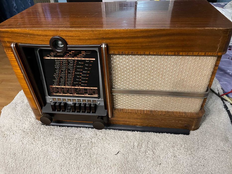 Radio pe lampi Dux (Philips) V106  1939/1940