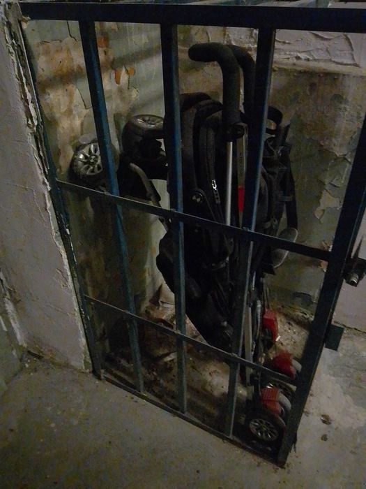 Метална клетка за инструменти и багаж с катинар 65 х55х105см