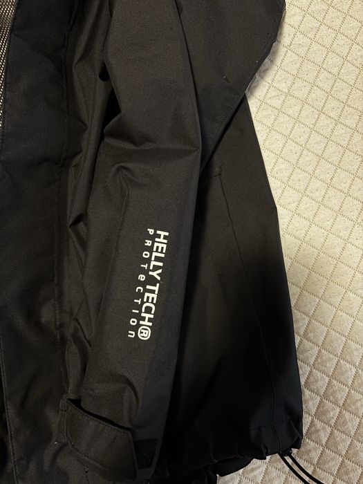 Helly Hansen-ветровка