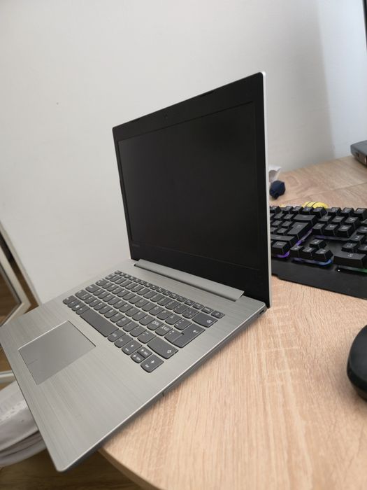 Laptop lenovo slim