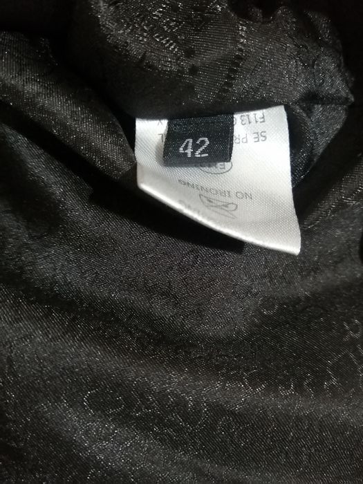 Продам шубу женскую.