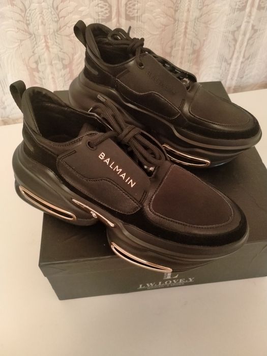 Кроссовки на платформе