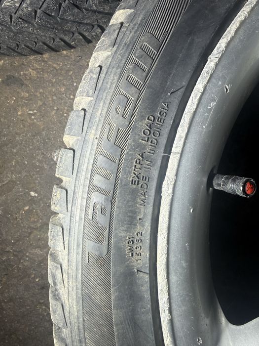 Зимни гуми Laufenn 245/40/18 3 броя . Джанти за audi 18 cola цола