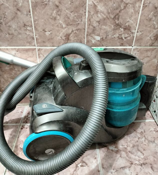Продам бу пылесос