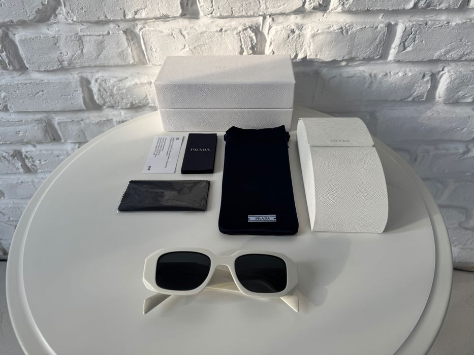 PRADA слънчеви очила