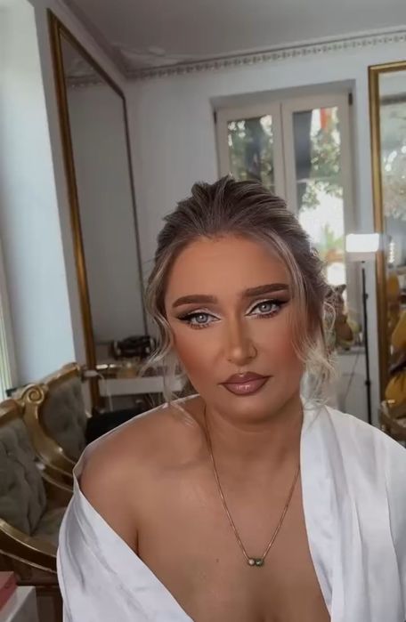 Make up și coafat la domiciliu