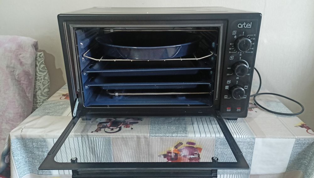 Продам электропечь Artel