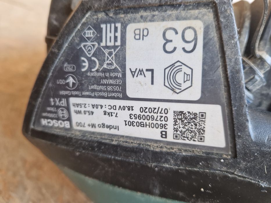 Robot de gazon Bosch Intego M+ 700