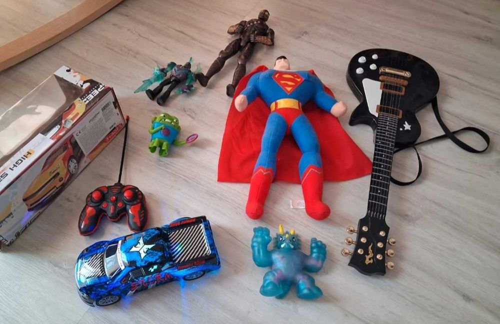 Lot jucarii masina telecomanda / disney