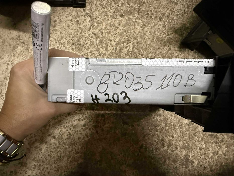 CD Чеинджър AUDI A4 A5 8T2035110 B н 203