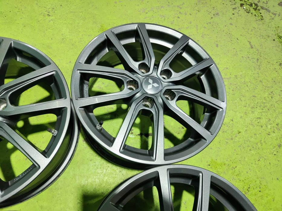 16 5x114.3 Mitsubishi лети джанти 5х114.3