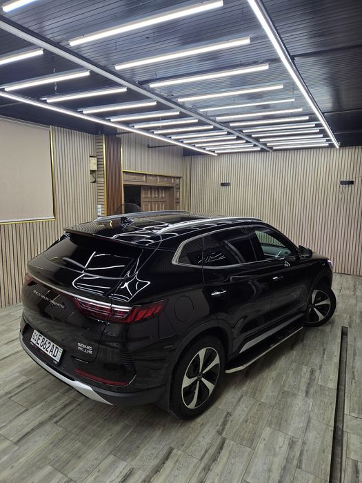 BYD Song puls flagship AWD
